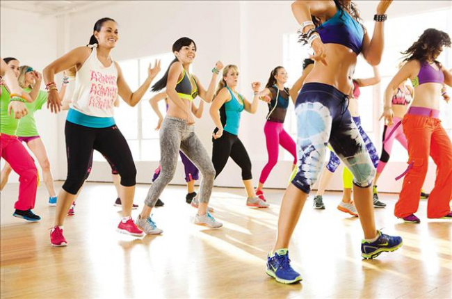 Tập luyện mỗi ngày với các bài tập aerobic giảm mỡ bụng siêu nhanh