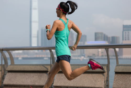 nên chọn phương pháp giảm mỡ bụng hiệu quả bằng cách chạy bộ và đi bộ?
