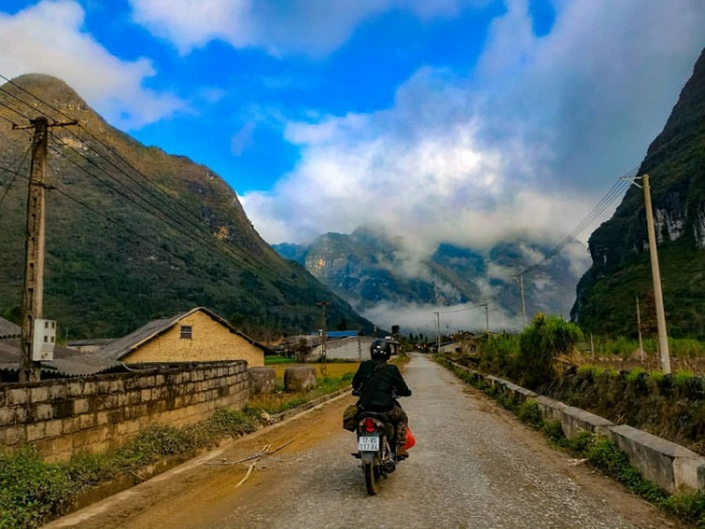 dong van plateau, fox street, tourist places in ha giang, speak quietly: dong van cao street is very beautiful, remember to visit once!