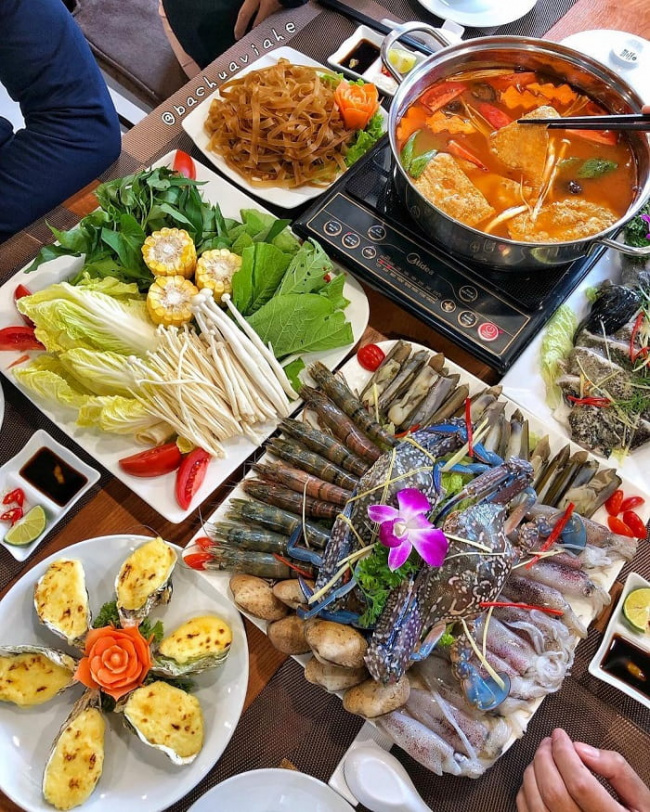 da nang tourism, danang cuisine, delicious restaurant, delicious restaurant in da nang, seafood restaurant, 9 delicious seafood restaurants in da nang are most popular with residents and visitors