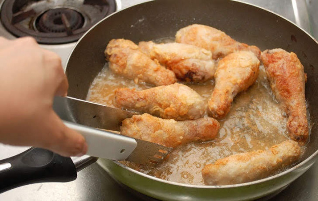 cách làm gà rán giòn rụm thơm ngon ngay tại nhà