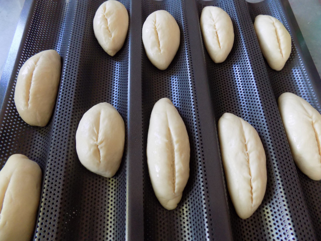 cách làm bánh mì mini thơm giòn xốp vừa đẹp vừa ngon