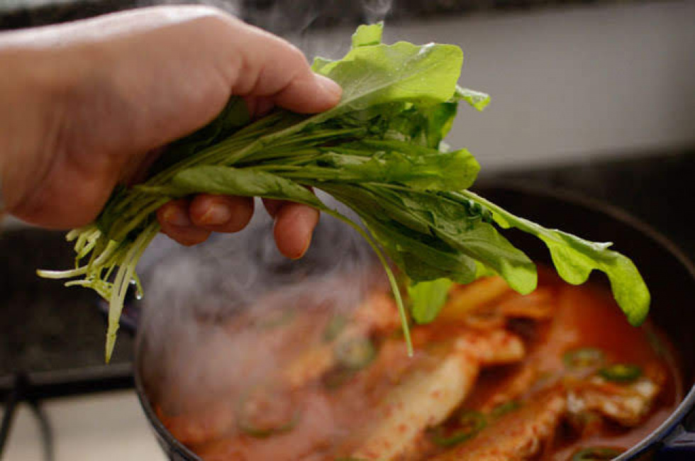 giải ngán với cá sốt củ cải mềm mọng hấp dẫn cho bữa cơm gia đình