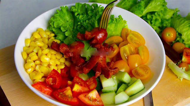 4 món salad ăn kiêng đơn giản, dễ thực hiện