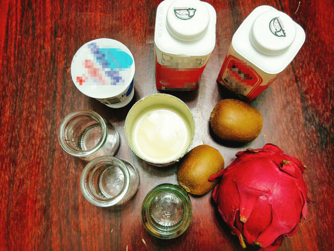 cách làm sữa chua uống hoa quả thơm mát, giải nhiệt – “nước thần” giúp da mịn màng, tươi trẻ