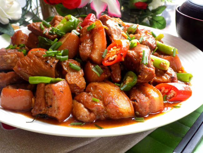 Công thức thịt kho thuần Việt dễ làm đậm đà ngon cơm