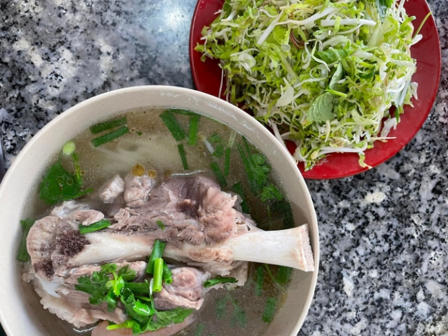 buon ma thuot tourism, dak lak, highland cuisine, ma thuot vermicelli noodles, mutual cuisine, vermicelli with key, bun chia- a delicious dish with the sound of ban me mountains and forests