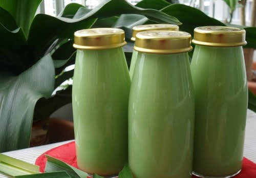 cách làm sữa đậu xanh lá dứa siêu thơm mát, giúp mịn da đẹp dáng suốt mùa hè