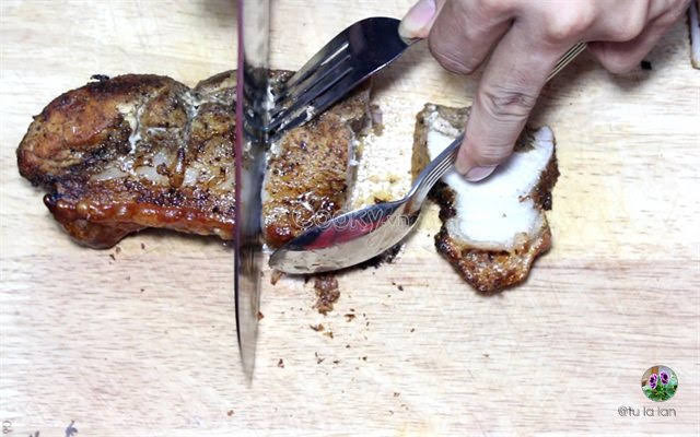 đơn giản với cách làm thịt heo quay bằng lò nướng