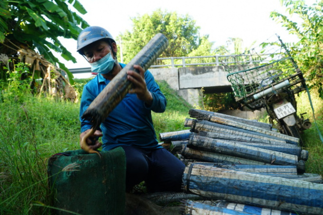 dong thap, dong thap muoi, make a living, take eel, eel trap in dong thap muoi area