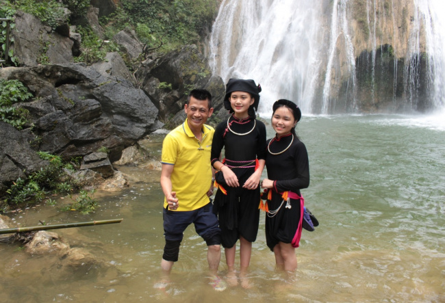hydropower reservoir, khuoi nhi waterfall, na hang, tuyen quang, tuyen quang tourism, if you want to visit the waterfall, you must take a boat