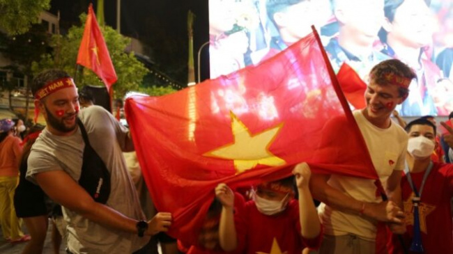 People across the country celebrate the victory of U23 Vietnam
