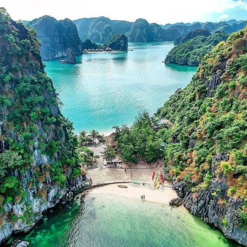 Mấy ai biết ở Việt Nam có 1 hòn đảo sở hữu 2 mặt biển, nước xanh trong vắt đẹp như ở nước ngoài