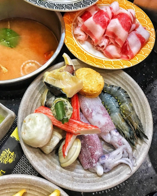 check-in da nang, danang cuisine, delicious restaurant, delicious restaurant in da nang, grilled hot pot restaurant, top 5 delicious conveyor hot pot restaurants in da nang you should try