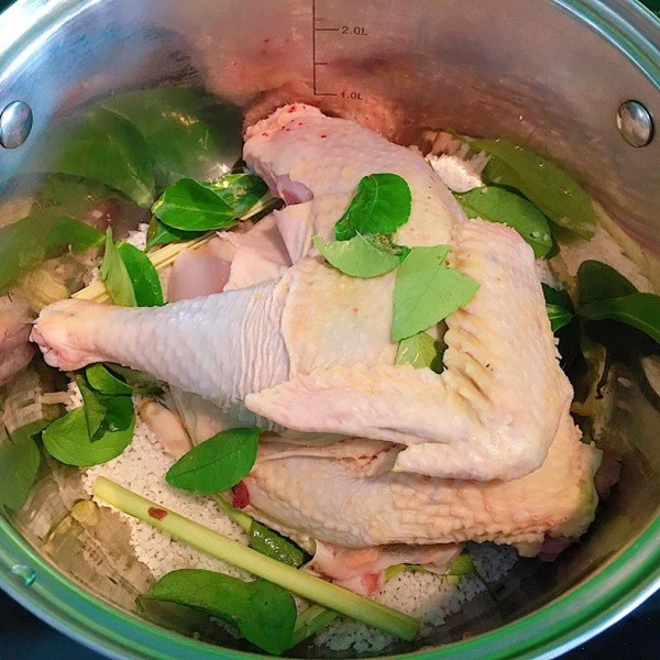 món ăn, gà ủ muối, cách làm món ăn, cách làm gà ủ muối, cách làm gà ủ muối tại nhà thơm ngon hấp dẫn