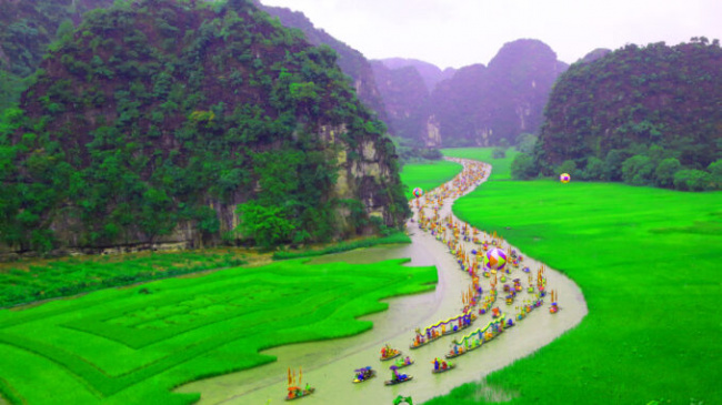 hoa lu ancient capital, ninh binh tourism, tam coc - trang an tourism, tam coc tourism, two days visit tam coc – bich dong in the ripe rice season