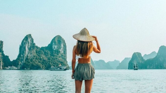 Check out the beautiful bays in Vietnam for the hot summer