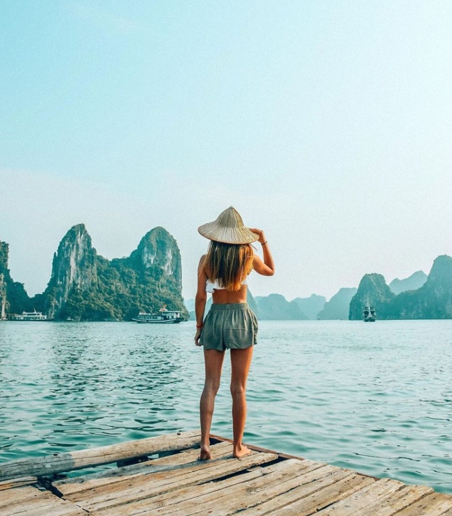 ha long bay, lan ha bay, lang co bay, vietnam beach tourism, check out the beautiful bays in vietnam for the hot summer