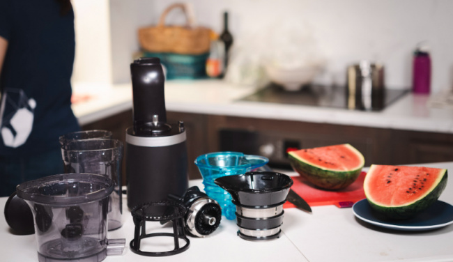 review top 5 mẫu máy ép chậm panasonic giúp bạn ép kiệt nước hoa quả