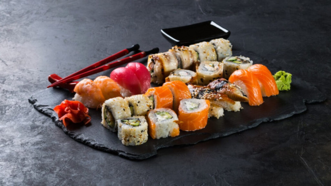 Sushi In Sushi: Chỉ từ 199K, trải nghiệm buffet sushi cực đã
