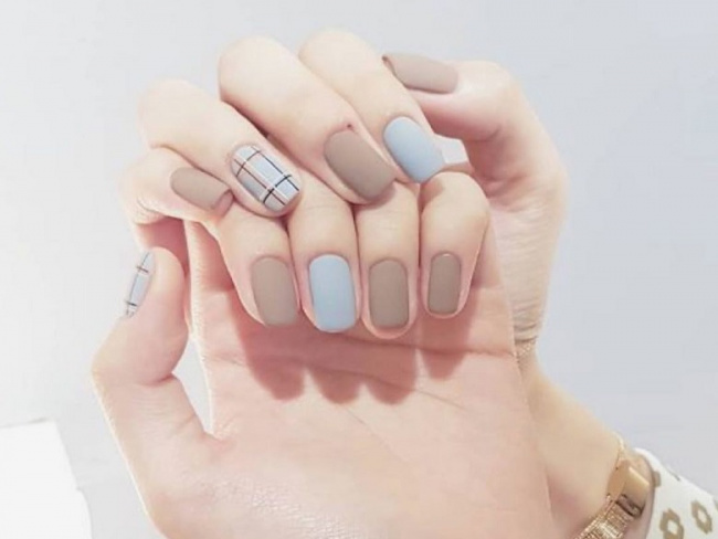Mẫu nail Hàn Quốc hiện đại đang dần trở thành xu hướng trong giới yêu nail. Hãy khám phá những mẫu nail Hàn Quốc nổi bật nhất đến từ các chuyên gia nail trong cộng đồng yêu thích nail. Hình ảnh liên quan đến đề mục này sẽ giúp bạn tìm ra những điểm nhấn mới cho bộ sưu tập mẫu nail của mình.