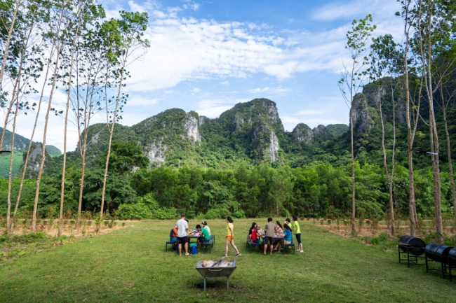 blue diamond camp, camp, quang binh, quang binh tourism, camping in the middle of quang binh forest