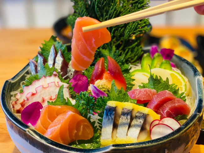 Sushi Cô Chủ Nhỏ: Ăn đồ Nhật no nê mà không lo cháy ví