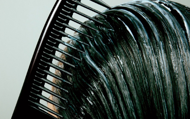 Nếu bạn muốn tự cắt tóc nam bằng kéo, hãy xem hướng dẫn của chúng tôi để tránh tình trạng cắt quá ngắn hoặc lệch kiểu. Chúng tôi sẽ chỉ cho bạn cách cắt một cách thông minh và tiết kiệm thời gian.