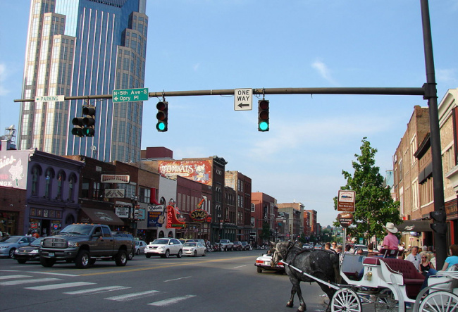 Hướng dẫn các phương tiện công cộng đi lại quanh Nashville chi tiết