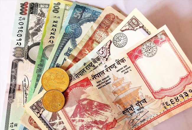 nepal, câu chuyện tiền boa ở nepal, nên boa cho người dẫn đường và người khuân đồ bao nhiêu tiền?