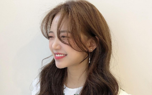 Kiểu cắt tóc mái bay Hàn Quốc cực xinh cho nàng