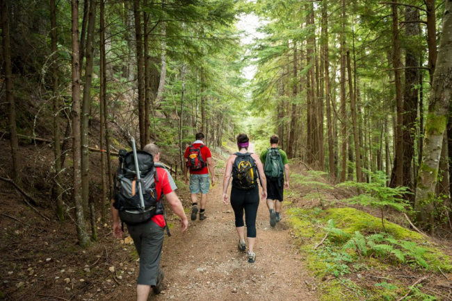 trekking là gì? hiking là gì? đi bộ đường dài đang trở thành trend mới