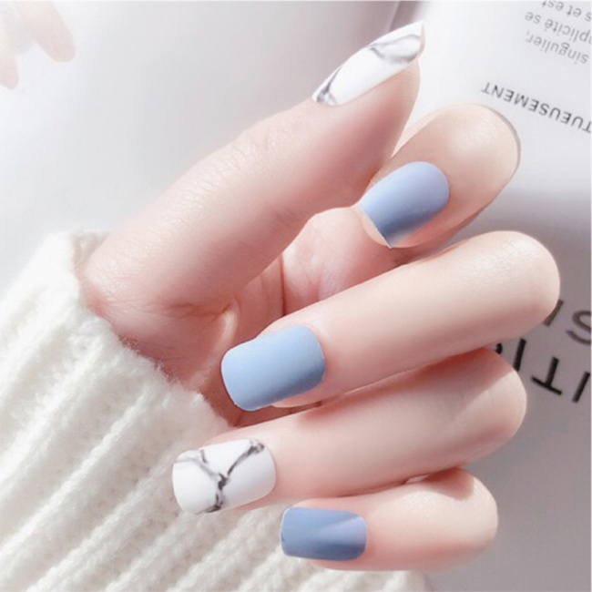 nail đẹp, sơn móng tay màu xanh da trời chưa bao giờ lỗi mode