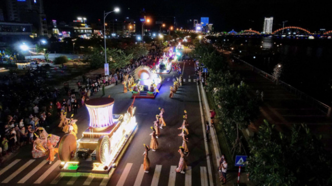Street Carnival kicks off the exciting summer in Da Nang