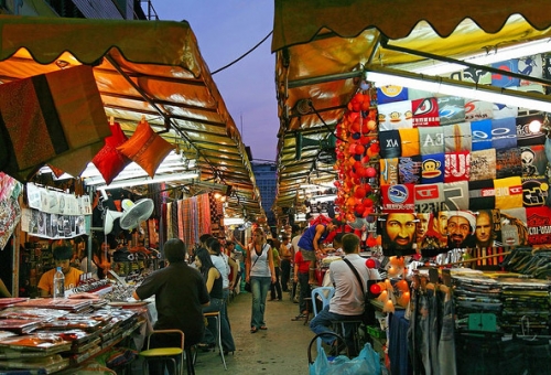 những khu chợ đêm nổi tiếng và sầm uất nhất xứ sở chùa vàng