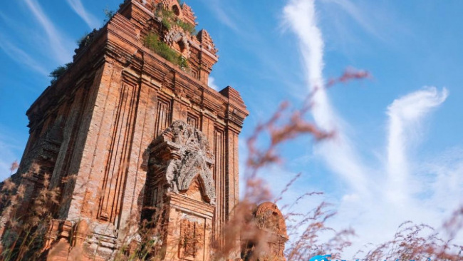 Du lịch Bình Định: Tháp Bánh Ít lọt vào “1.001 công trình kiến trúc phải đến”