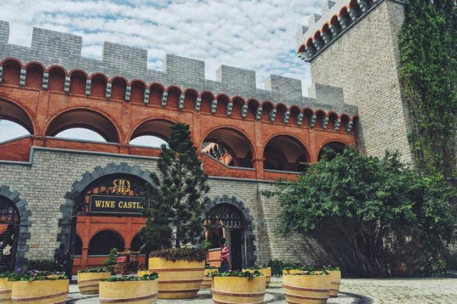 Ngỡ lạc vào trời Âu tại Lâu đài rượu vang Mũi Né Bình Thuận