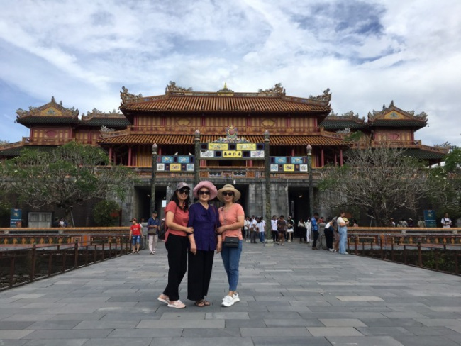 explore hue, family travel, hue tourism, hue travel experience, schedule to hue, tourist resort, four days of exploring hue for a family of 9