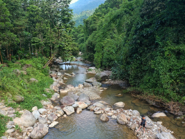 camp, clam waterfall, glamping, luxury camping, thai nguyen, thai nguyen tourism, camping to escape the heat in thai nguyen