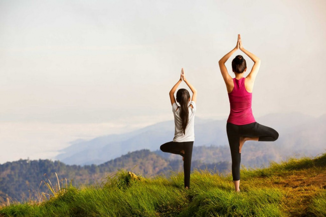 5 động tác yoga cơ bản hữu ích cho trẻ tự kỷ