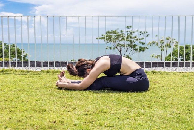 6 bài tập yoga chữa trào ngược dạ dày hiệu quả bất ngờ