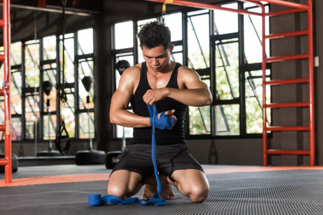 8 nguyên nhân hàng đầu khiến bạn bị đau cổ tay khi tập gym