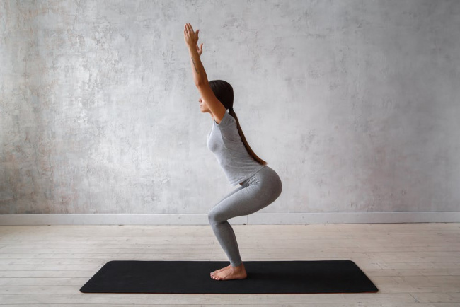 5 tư thế yoga tăng tự tin và sức mạnh bên trong