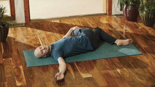 9 tư thế yoga đánh thức năng lượng tiềm ẩn trong bạn