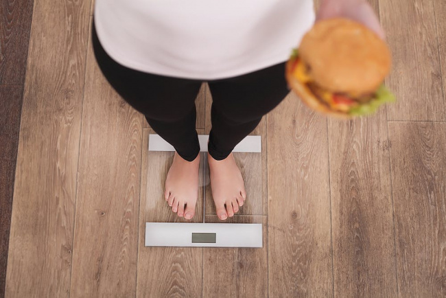 tác hại của việc ăn nhiều chất béo ảnh hưởng tới người tập yoga như thế nào?