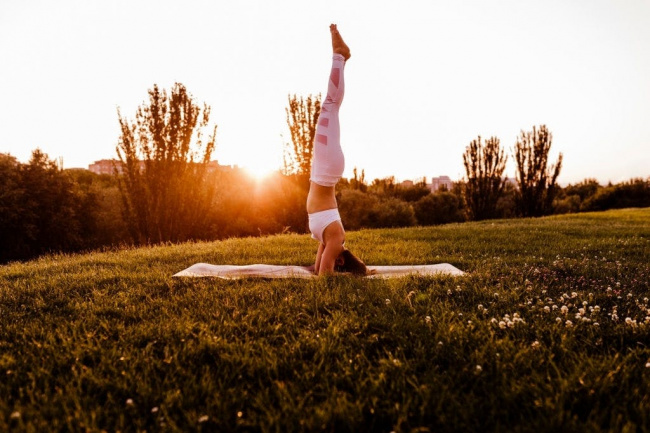 4 bài tập yoga chữa bệnh phụ khoa màu nhiệm cho nàng