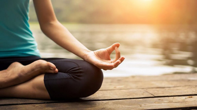 8 lý do bạn nên thử restorative yoga ngay hôm nay