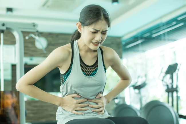 tập thể hình bị đau cơ bụng: nguyên nhân và cách giảm đau