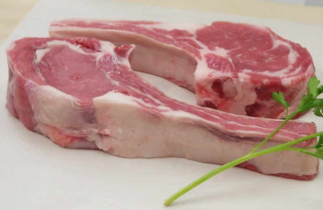 soi sự khác biệt giữa thịt bê và thịt bò