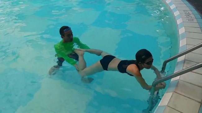 cách đứng nước – kỹ năng sống còn trong bơi lội phải biết